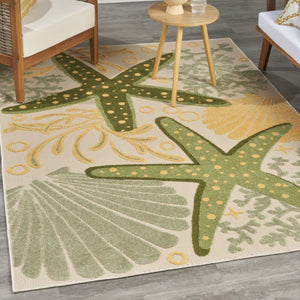 HomeRoots 5' Coastal Starfish Indoor Outdoor Area Rug in Green, Yellow & Blue - Durable, Easy-Clean Design! 548052