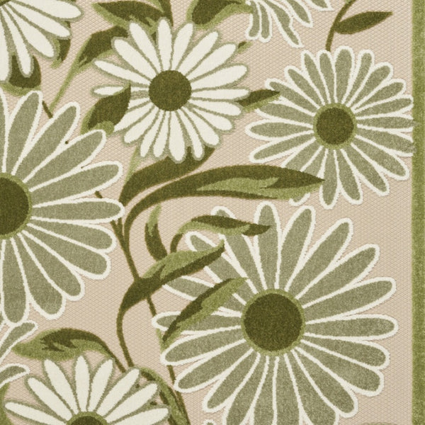 HomeRoots 5' Ivory and Green Floral Area Rug - Durable Indoor/Outdoor Design for Home and Patio Elegance 548053