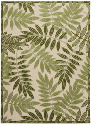 HomeRoots 5' Tropical Palm Leaf Area Rug - Ivory & Green Indoor/Outdoor Stain-Resistant Design for Any Space 548056