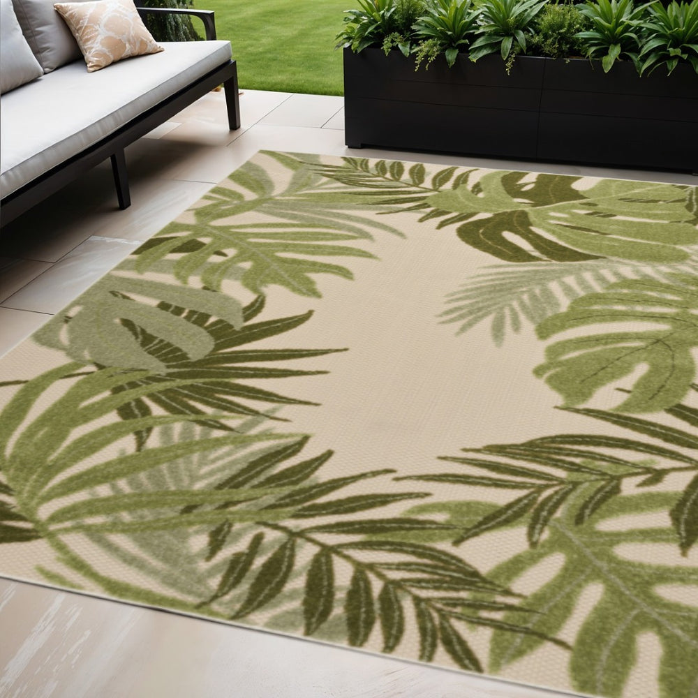 HomeRoots 5' Stylish Ivory and Green Palm Leaf Area Rug - Durable, Stain-Resistant for Indoor/Outdoor Use! 548058