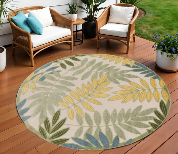 HomeRoots 8' Vibrant Round Palm Leaf Area Rug - Coastal Style for Indoor & Outdoor Spaces, Easy Care, Durable! 548060