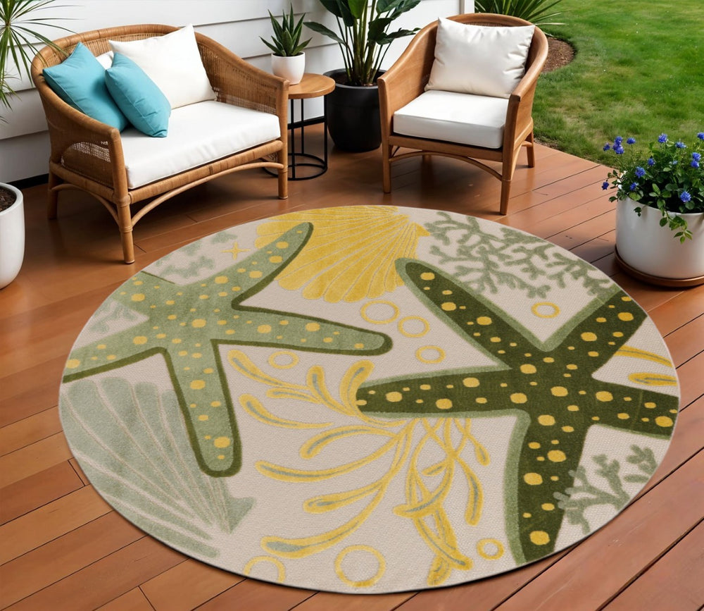 HomeRoots 8' Round Starfish Area Rug in Ivory, Green & Yellow – Durable Indoor/Outdoor Coastal Charm Decor 548062