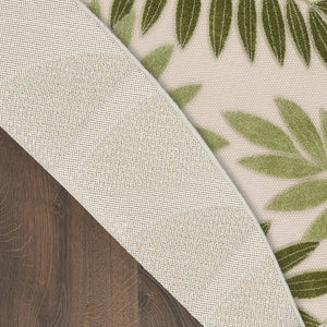 HomeRoots 5' Coastal-Inspired Ivory and Green Round Palm Leaf Rug for Indoor/Outdoor Durability and Style 548143
