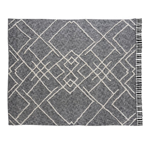 Homeroots Charcoal And Off White Geometric Queen Cotton Coverlet With Fringe  Cotton 548242