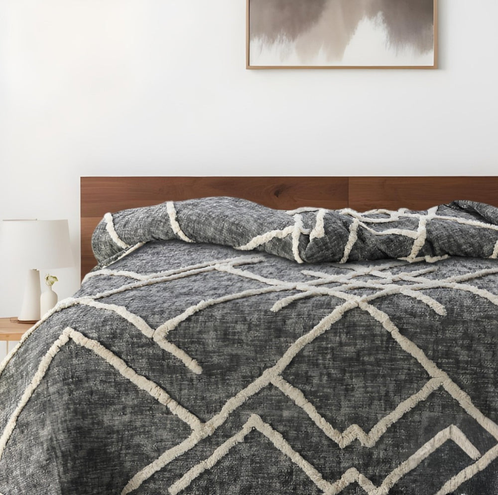 HomeRoots Charcoal Geometric Cotton Coverlet with Tufted Texture and Black Fringe for Modern Bohemian Style King 548243