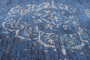 HomeRoots 3' Blue and Gray Medallion Non-Skid Area Rug - Elegant Design for Warmth and Style in Any Room 3' X 5' 548334