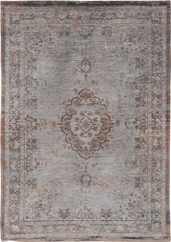 Homeroots 5' X 7' Gray And Beige Medallion Non Skid Area Rug  100% Pet 548347
