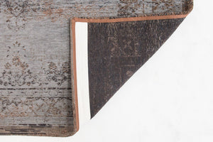 Homeroots 5' X 7' Gray And Beige Medallion Non Skid Area Rug  100% Pet 548347