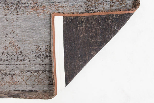 Homeroots 6' X 8' Gray And Beige Medallion Non Skid Area Rug  100% Pet 548348