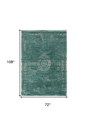 Homeroots 7' X 9' Gray And Green Medallion Non Skid Area Rug  100% Pet 548355