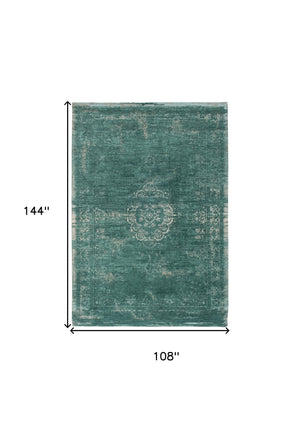 Homeroots 9' X 13' Gray And Green Medallion Non Skid Area Rug  100% Pet 548357