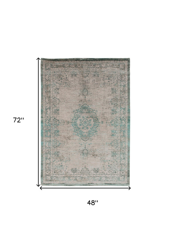 Homeroots 5' X 7' Gray And Green Medallion Non Skid Area Rug  100% Pet 548359