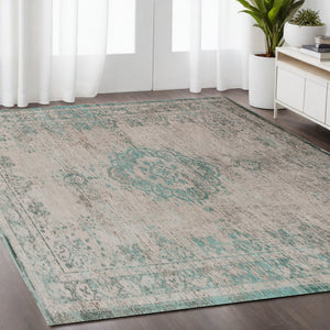 Homeroots 5' X 7' Gray And Green Medallion Non Skid Area Rug  100% Pet 548359