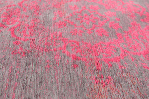 HomeRoots 3' Gray and Pink Medallion Area Rug - Elegant Non-Skid Design for Entryways and High-Traffic Spaces 8' X 11' 548374
