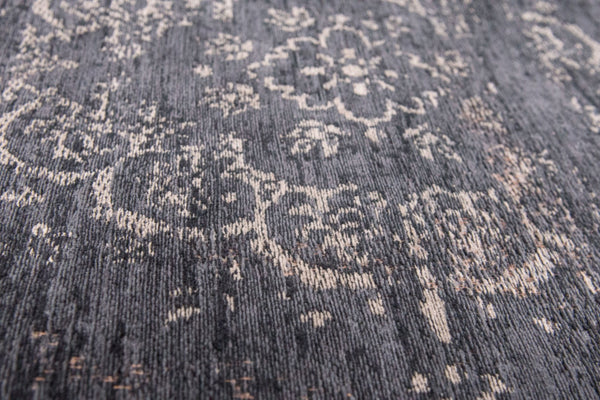 HomeRoots 3' Gray and Black Medallion Non-Skid Area Rug – Classic Style for Entryways, Kitchens & More 3' X 5' 548376