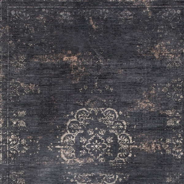 Homeroots 5' X 7' Gray And Black Medallion Non Skid Area Rug  100% Pet 548377