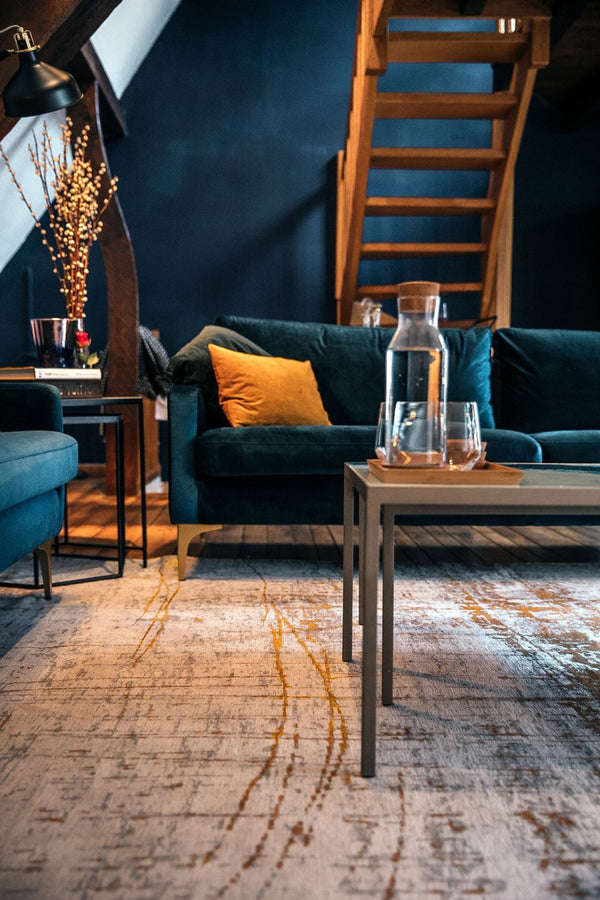 HomeRoots 3'' Gray and Gold Abstract Non-Skid Area Rug for High-Traffic Spaces - Elegant & Durable Design 8' Round 548395