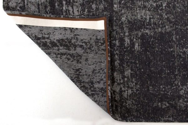 HomeRoots 3'' Black and Gray Chevron Non Skid Area Rug - Modern Design for Entryways and High-Traffic Spaces 3' X 5' 548420