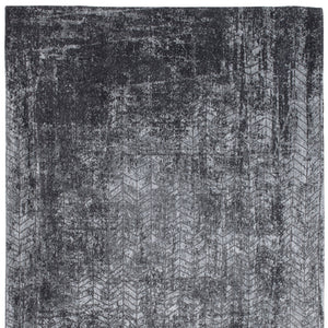 Homeroots 5' X 7' Black And Gray Chevron Non Skid Area Rug  100% Pet 548421