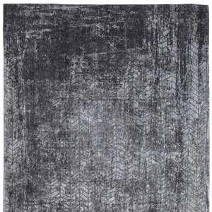HomeRoots 3'' Black and Gray Chevron Non Skid Area Rug - Modern Design for Entryways and High-Traffic Spaces 8' Round 548427