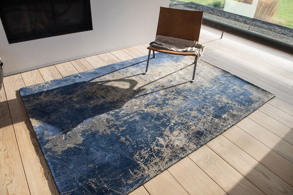 Homeroots 5' X 7' Blue And Gray Abstract Non Skid Area Rug  100% Pet 548445