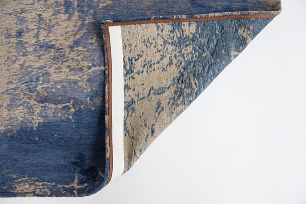 Homeroots 5' Blue And Gray Round Abstract Non Skid Area Rug  100% Pet 548450