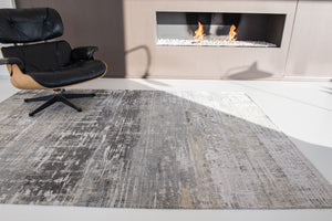 HomeRoots 3' Gray and White Abstract Non-Skid Area Rug - Modern Design for Entryways, Kitchens & More! 3' X 5' 548488
