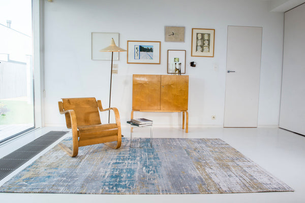 Homeroots 5' X 7' Blue And Yellow Abstract Non Skid Area Rug  100% Pet 548497