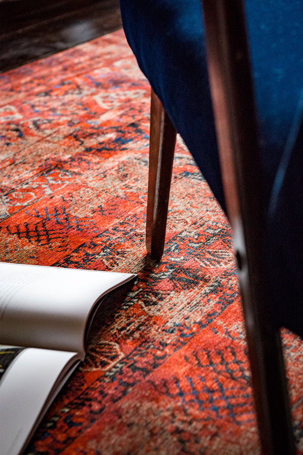 Homeroots 8' X 11' Red Oriental Non Skid Area Rug  100% Pet 548507