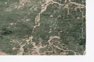 HomeRoots 3' Beige and Green Abstract Area Rug – Stylish Non-Skid Design for Entryways and Small Spaces 3' X 5' 548514