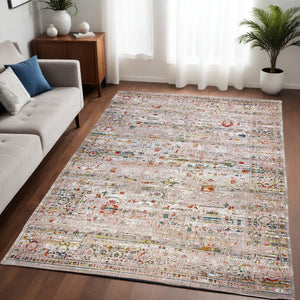 Homeroots 5' X 7' White Oriental Non Skid Area Rug  100% Pet 548535