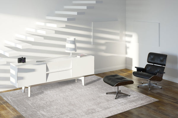 HomeRoots 3' Gray and White Chevron Area Rug - Modern Non-Skid Design for Entryways and Small Spaces 3' X 5' 548564