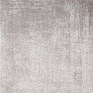 HomeRoots 3' Gray and White Chevron Area Rug - Modern Non-Skid Design for Entryways and Small Spaces 6' X 8' 548566