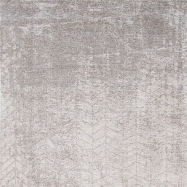 HomeRoots 3' Gray and White Chevron Area Rug - Modern Non-Skid Design for Entryways and Small Spaces 6' X 8' 548566