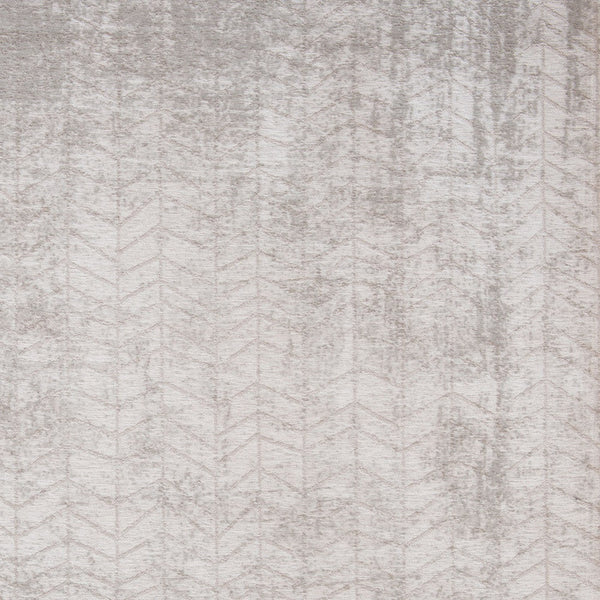 Homeroots 6' X 8' Gray And White Chevron Non Skid Area Rug  100% Pet 548566