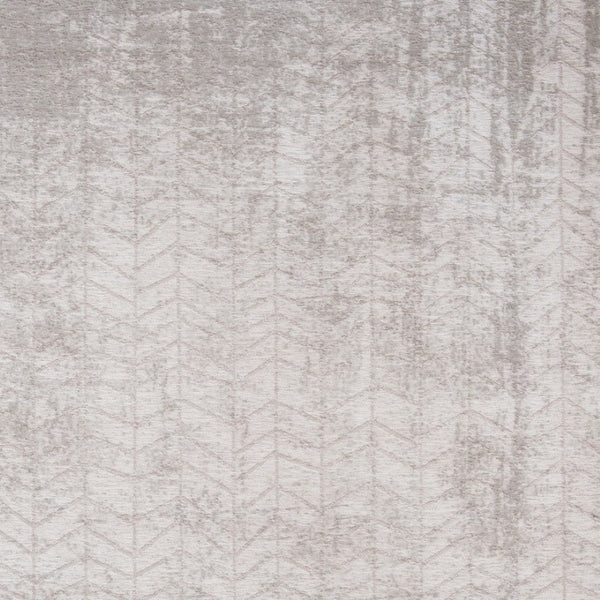 HomeRoots 3' Gray and White Chevron Area Rug - Modern Non-Skid Design for Entryways and Small Spaces 8' Round 548571