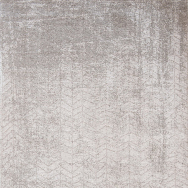 HomeRoots 3' Gray and White Chevron Area Rug - Modern Non-Skid Design for Entryways and Small Spaces 8' Round 548571