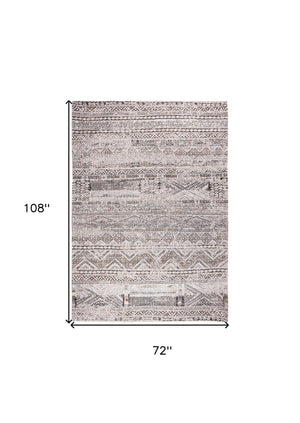 Homeroots 7' X 9' Gray And White Oriental Non Skid Area Rug  100% Pet 548604