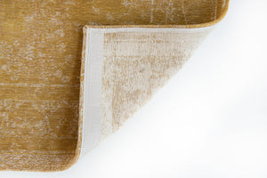 Homeroots 8' X 11' Orange And White Medallion Non Skid Area Rug  100% Pet 548637