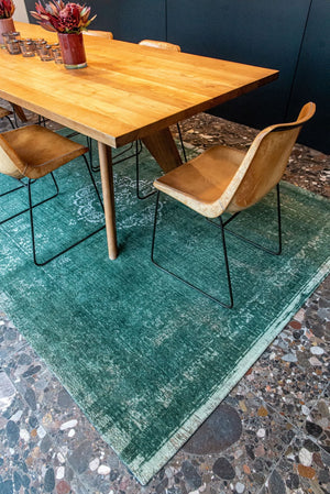 HomeRoots 3' Gray and Green Medallion Non-Skid Area Rug for High-Traffic Spaces - Elegant & Durable Design 6' X 8' 548641
