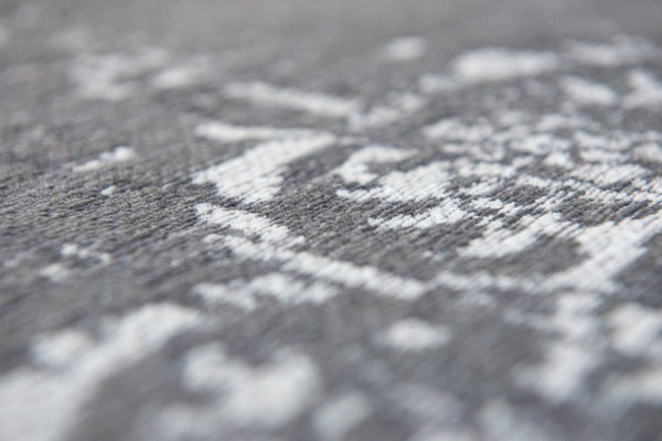 HomeRoots 3' Elegant Gray Medallion Non-Skid Area Rug for Entryways – Stylish, Safe, and Easy to Clean 3' X 5' 548645