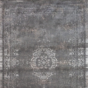 Homeroots 5' X 7' Gray Medallion Non Skid Area Rug  100% Pet 548646