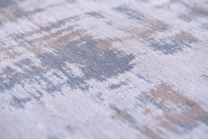 HomeRoots 5' Modern Gray and Beige Abstract Area Rug with Non-Skid Backing - Perfect for High-Traffic Spaces 3' X 5' 548654
