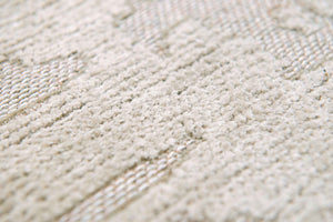 Homeroots 7' X 9' Gray And Beige Abstract Non Skid Area Rug  100% Pet 548660