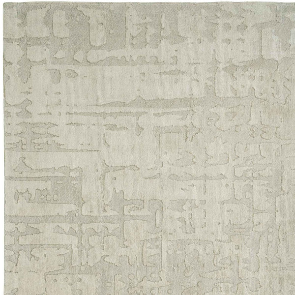 Homeroots 5' Gray And Beige Round Abstract Non Skid Area Rug  100% Pet 548664