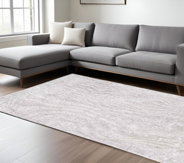 HomeRoots 3'' White Abstract Non-Skid Area Rug - Modern Design for Entryways, Durable Machine-Woven Style 6' X 8' 548667