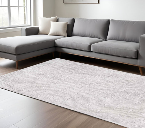 HomeRoots 3'' White Abstract Non-Skid Area Rug - Modern Design for Entryways, Durable Machine-Woven Style 7' X 9' 548668