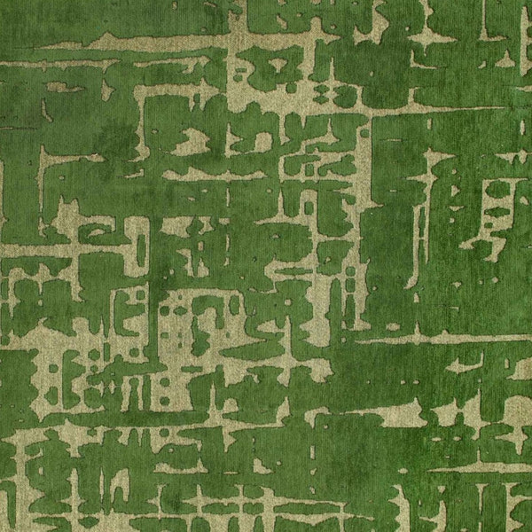 HomeRoots 3' Modern Green Abstract Non-Skid Area Rug - Perfect for Entryways, Kitchens, and High-Traffic Spaces 8' Round 548703