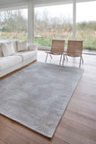 Homeroots 3' X 5' White Abstract Non Skid Area Rug  100% Pet 548751