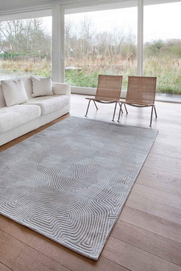 HomeRoots 5' White Abstract Non-Skid Area Rug – Stylish, Modern Design for Safe and Elegant Home Decor 7' X 9' 548754